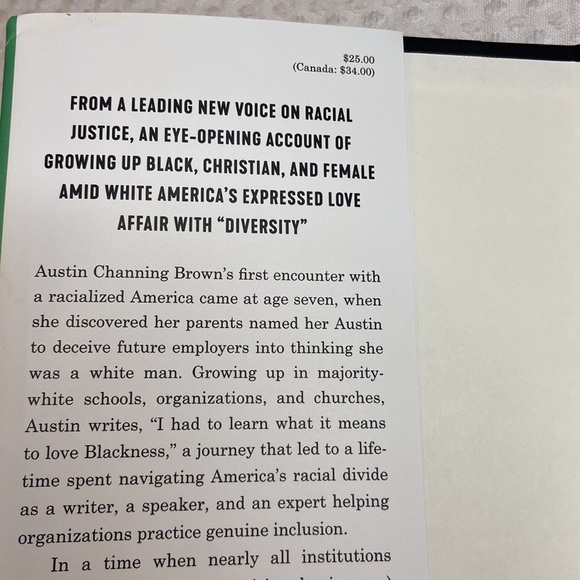 I’M STILL HERE: BLACK DIGNITY IN WORLD MADE FOR WHITENESS Austin Channing Brown - Picture 3 of 8